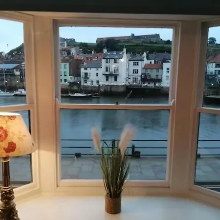 Harbour Side *